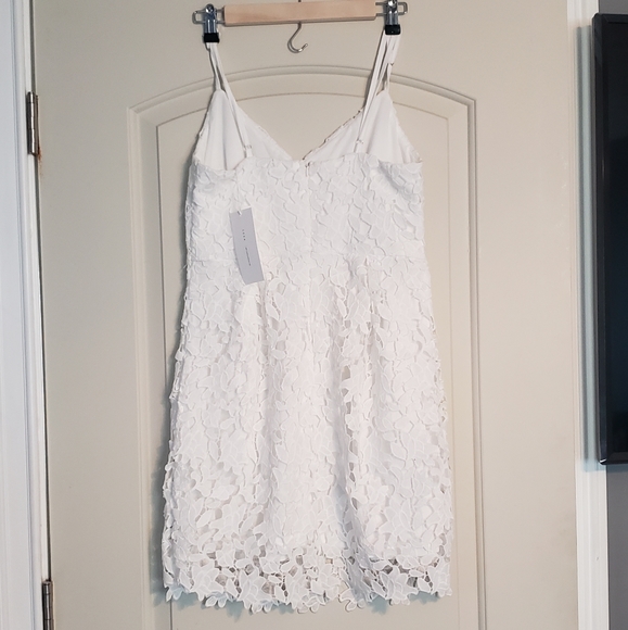 Vici Dresses & Skirts - VICI white sleeveless dress size M